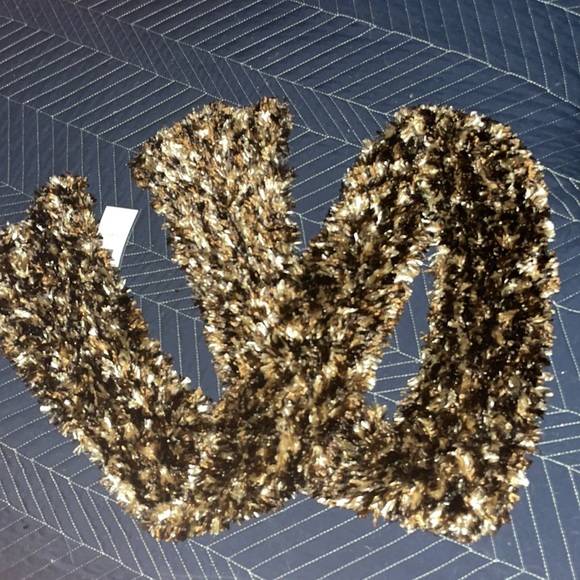 NWT Scarf Croft & Barrow - Picture 4 of 4